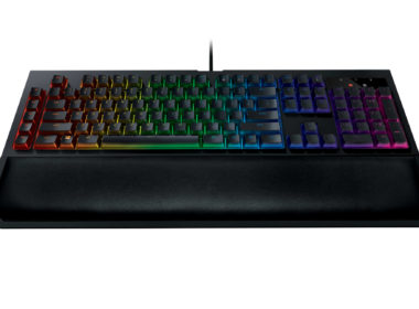 Razer BlackWidow Chroma with Wrist Rest Front