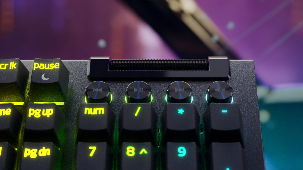 Razer-BlackWidow-V4-Pro-Media-Controls